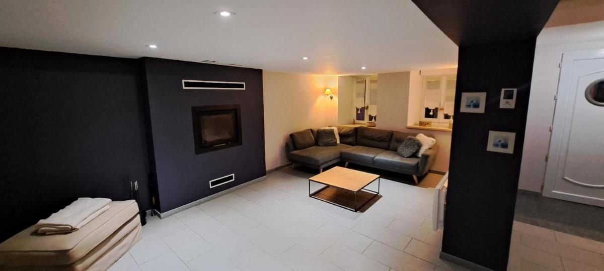 Au Coin du Feu - Housity
