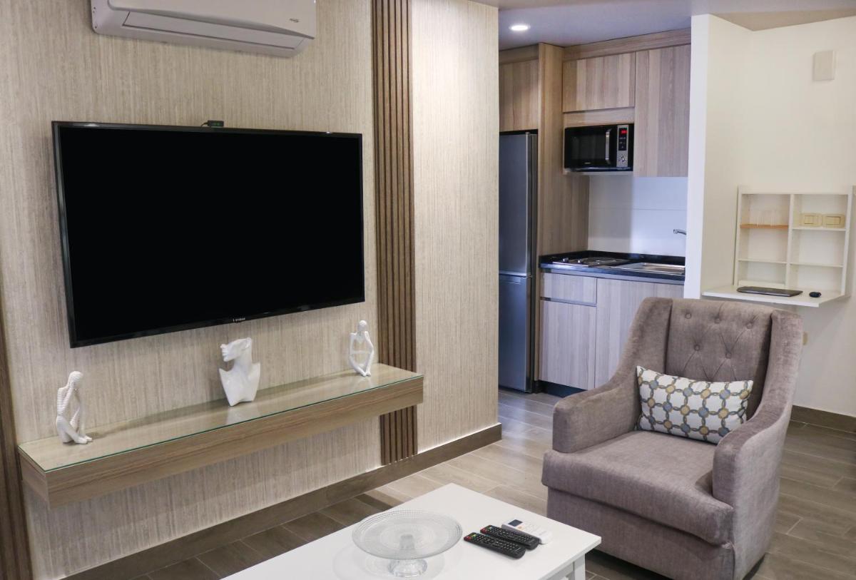 Red Carpet Hotel & Suites - Housity