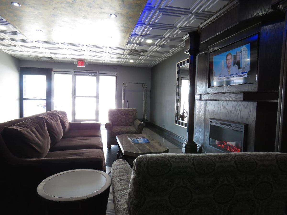 American Inn & Suites - Housity