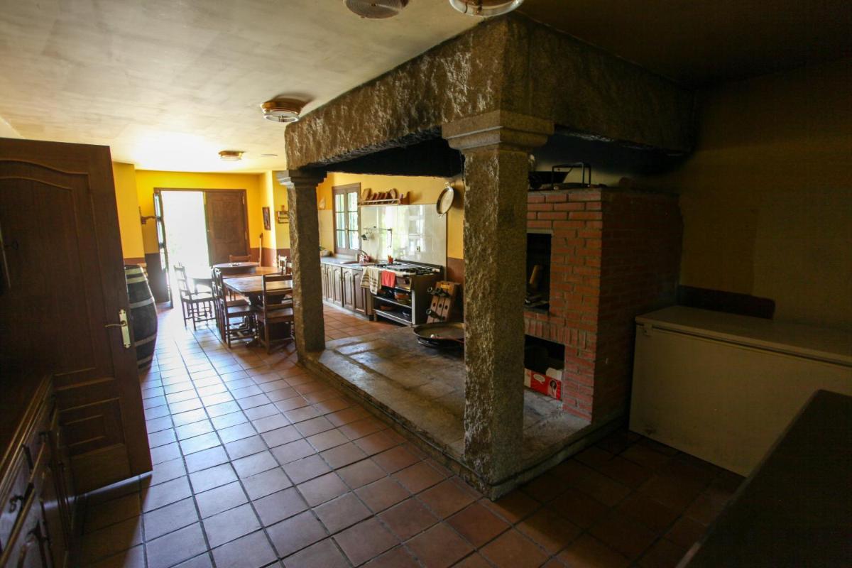 Espectacular Casa con Piscina en Allariz - Housity