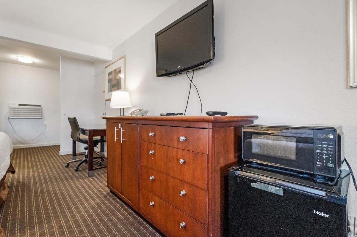 Heritage Inn Express Hayward - Housity