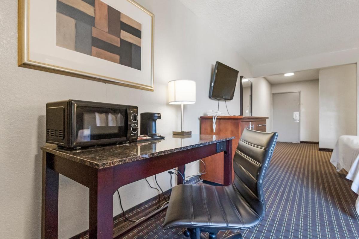 Heritage Inn Express Hayward - Housity