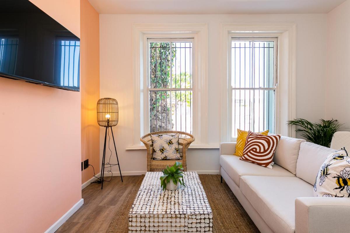 Suitetrails - Palm Flats Apartment with WiFi UPS