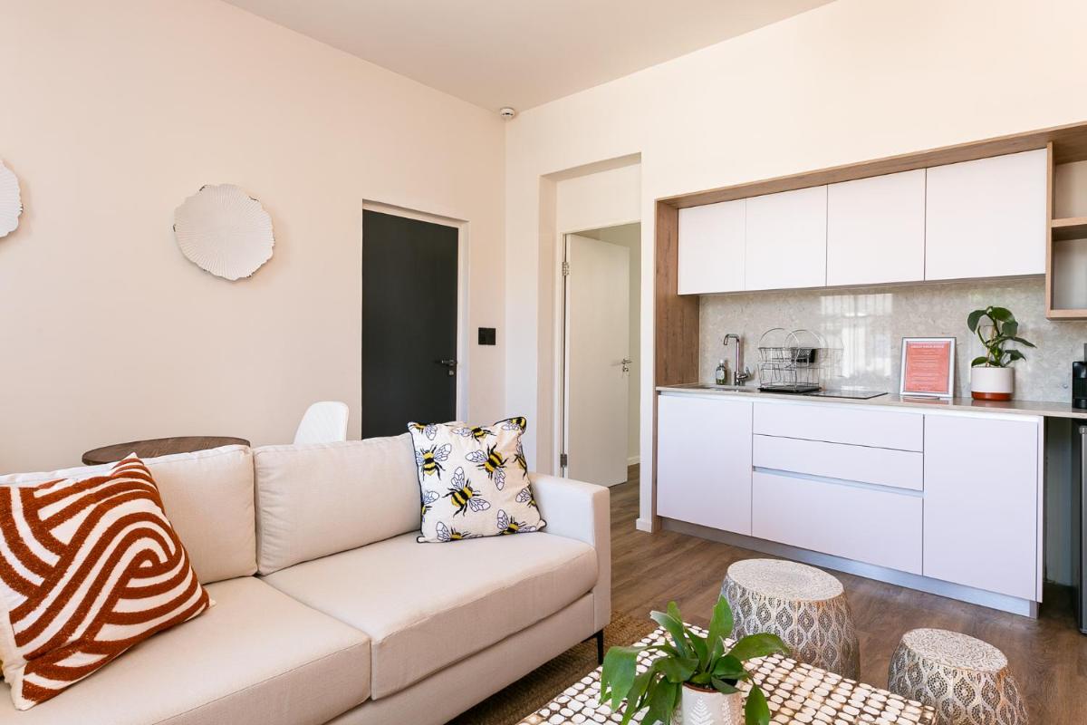 Suitetrails - Palm Flats Apartment with WiFi UPS