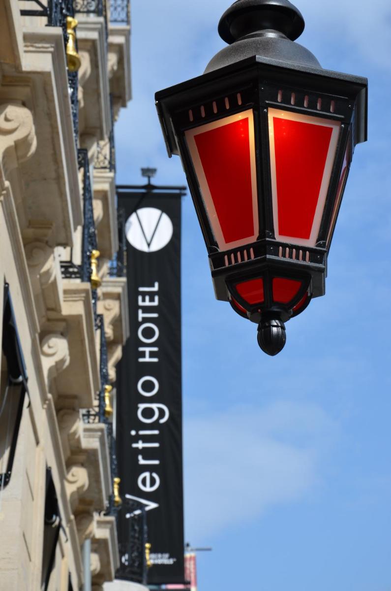 Certificat, récompense, panneau ou autre document affiché dans l'établissement Vertigo Hotel, By Marriott, a Member of Design Hotels