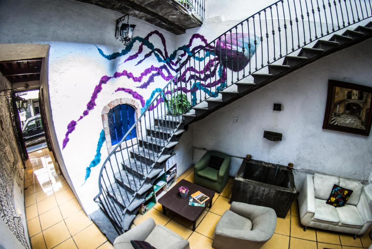 Gente de Más Hostel - Housity