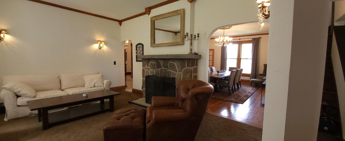 Downtown Lake Geneva Home! Walk 2 Everything! - Housity