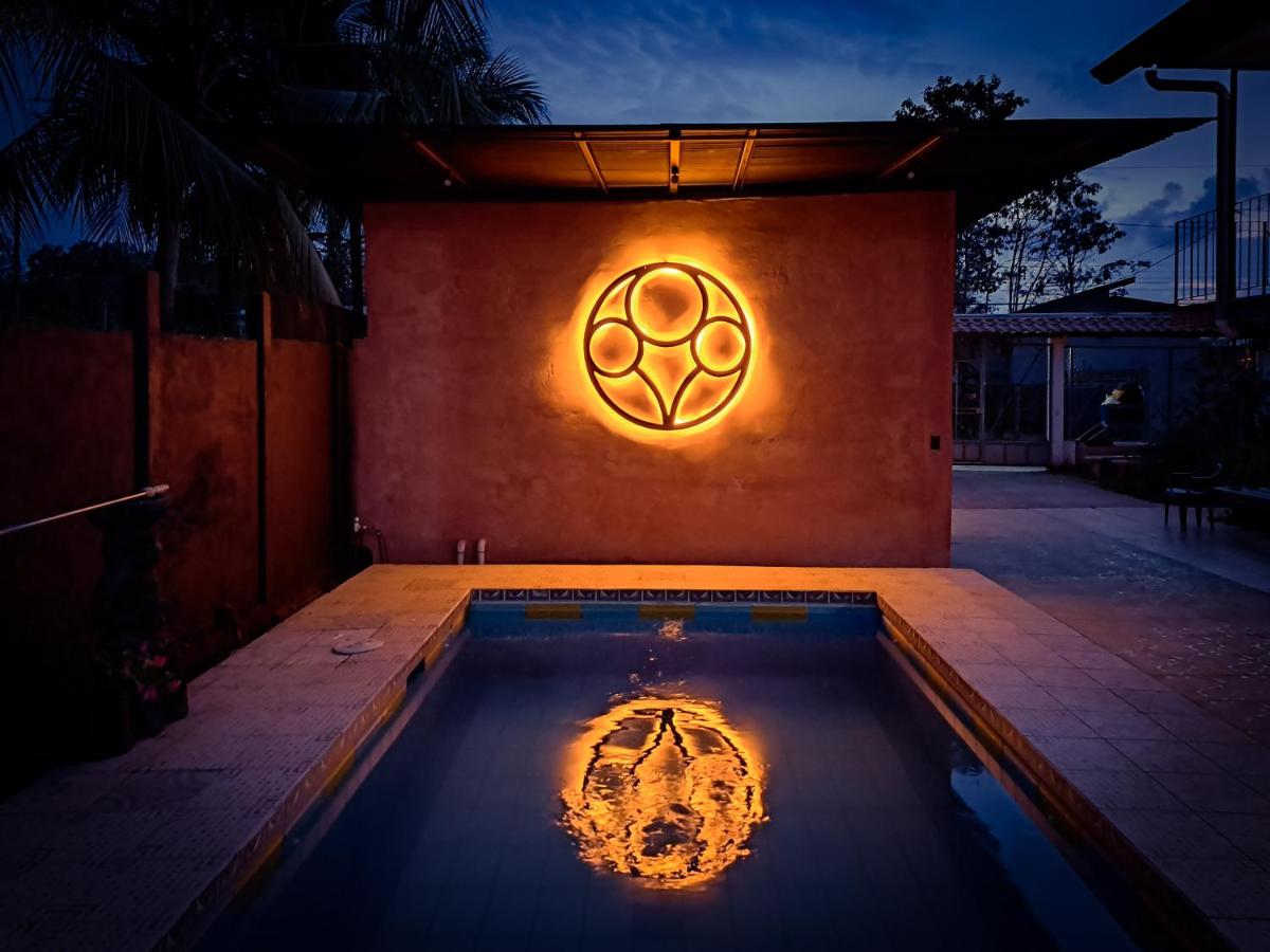 CASA FOTR LOCO - Housity