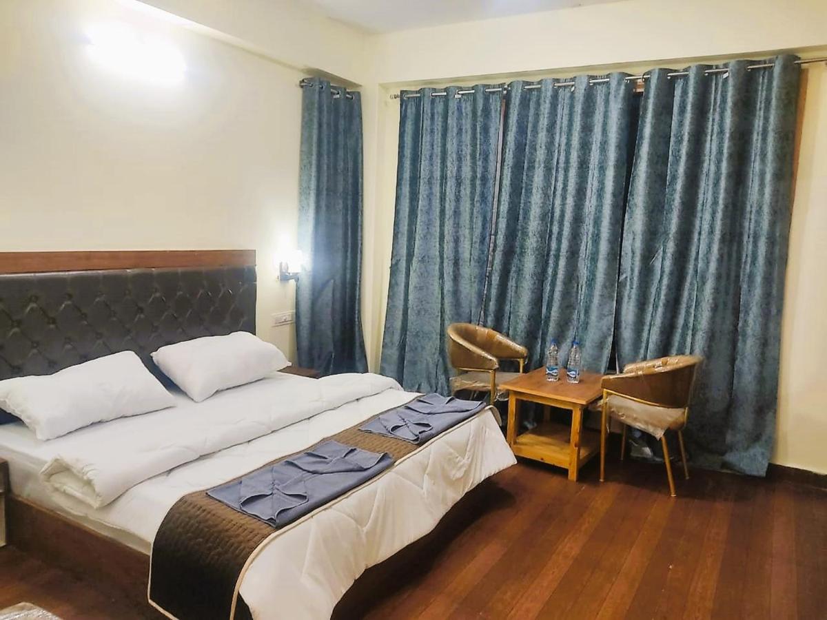 HOTEL NEW PANCHALI - Housity