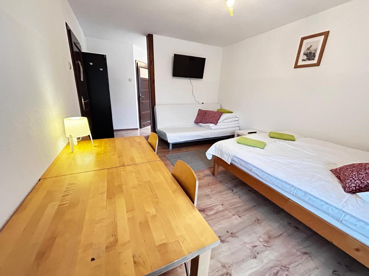 Willa Nad Strumykiem - Housity