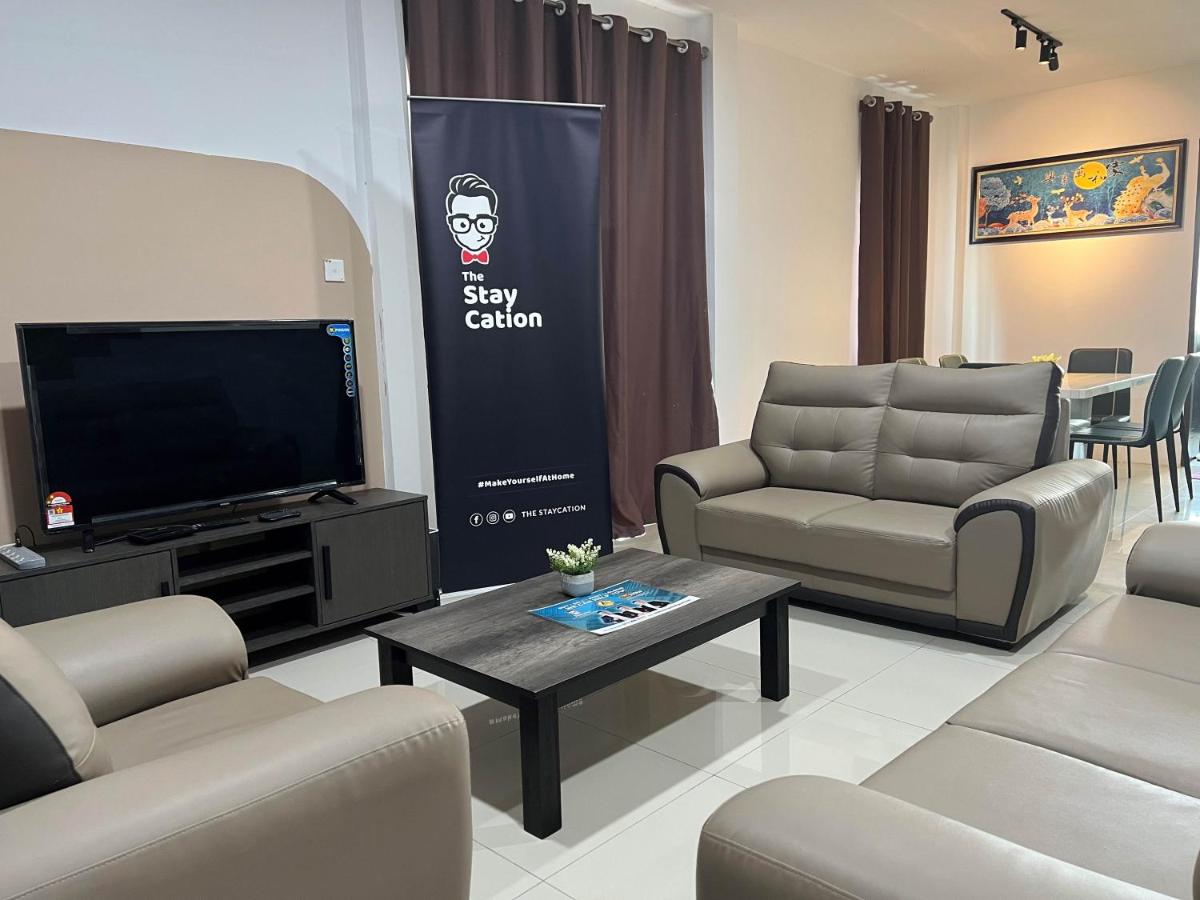 Staycation Homestay 1 Kota Samarahan BG House - Housity