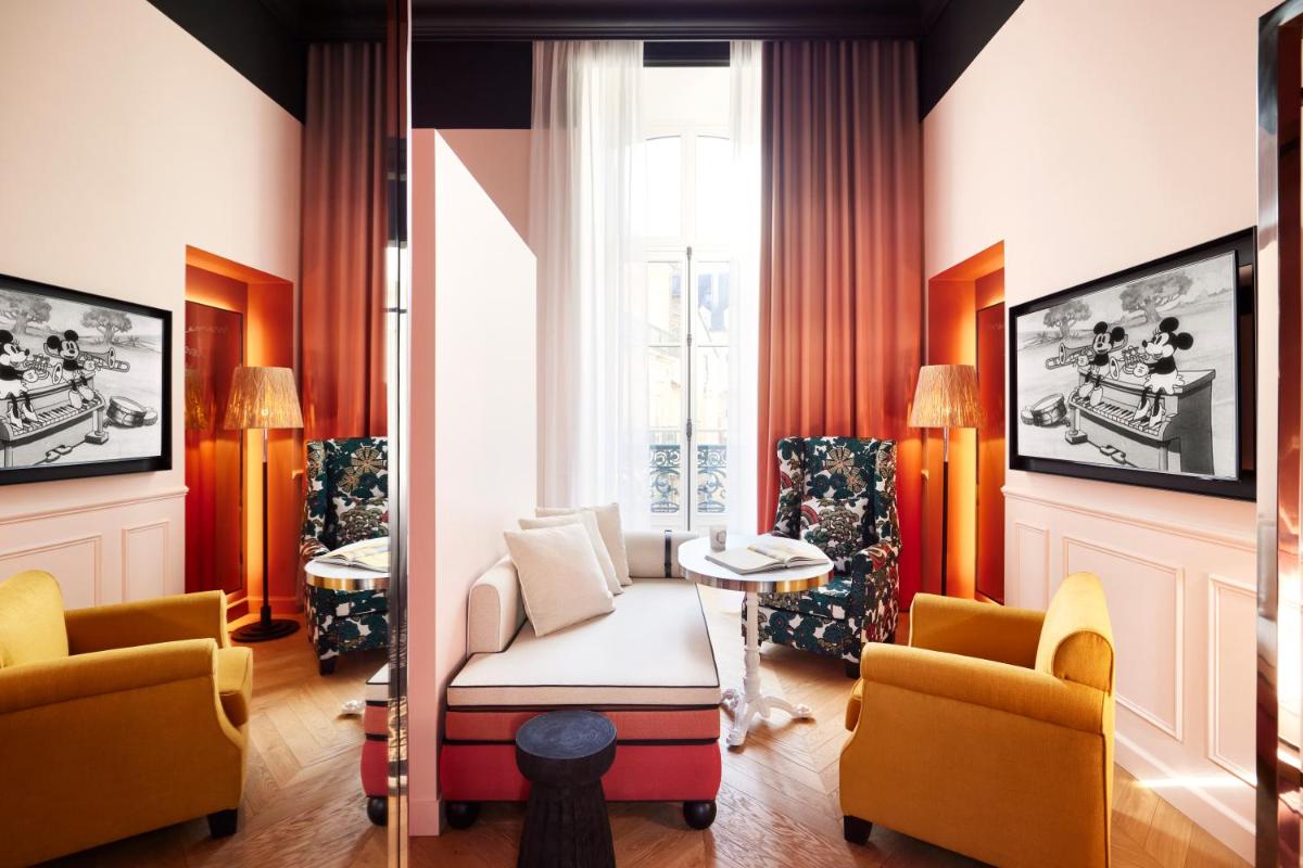 Coin salon dans l'établissement Mama Shelter Rennes