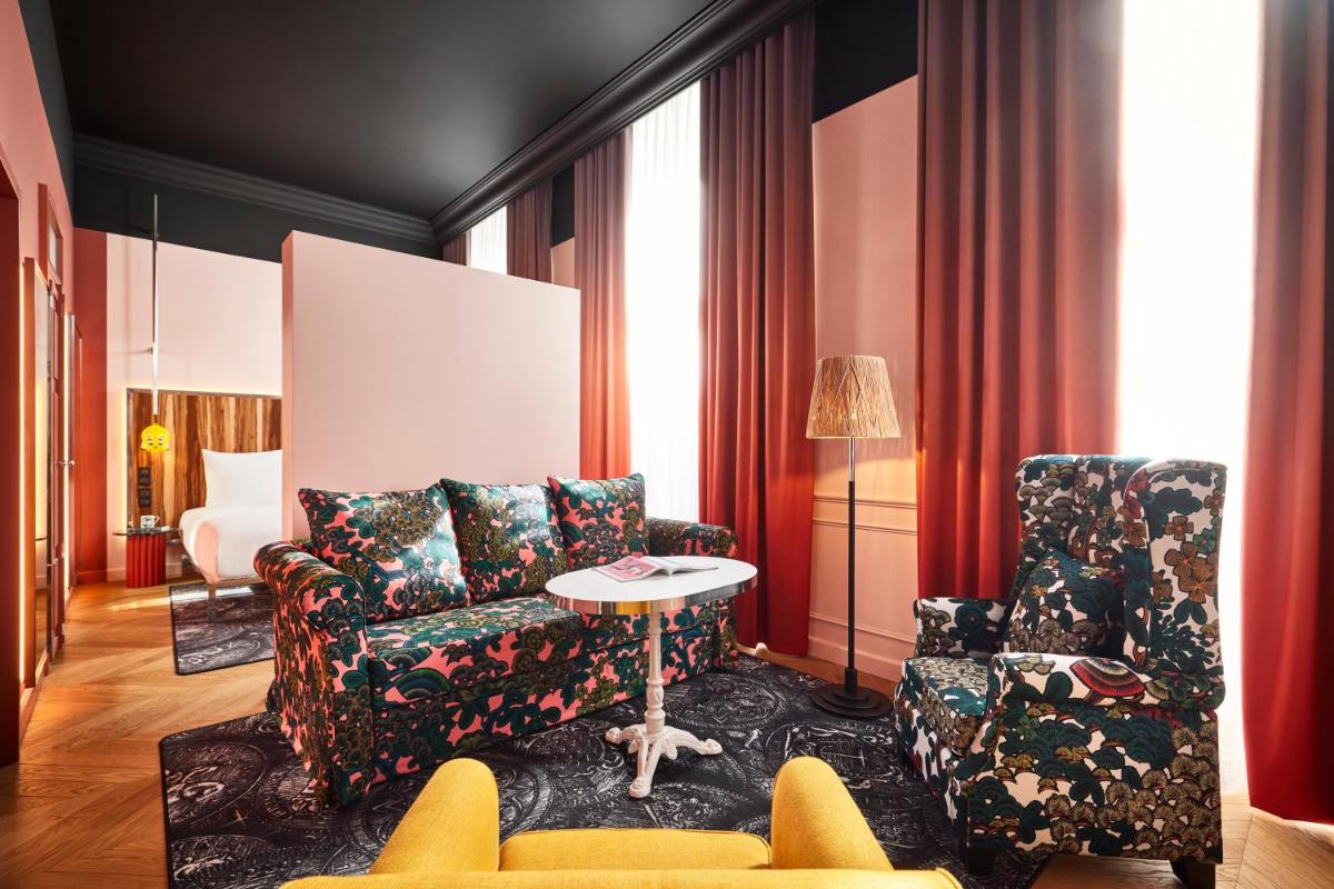 Coin salon dans l'établissement Mama Shelter Rennes