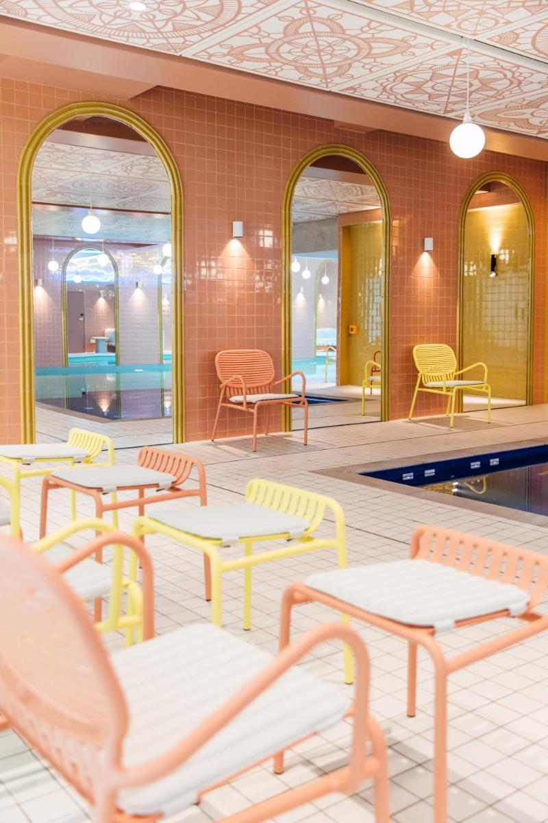 Piscine de l'établissement Mama Shelter Rennes ou située à proximité