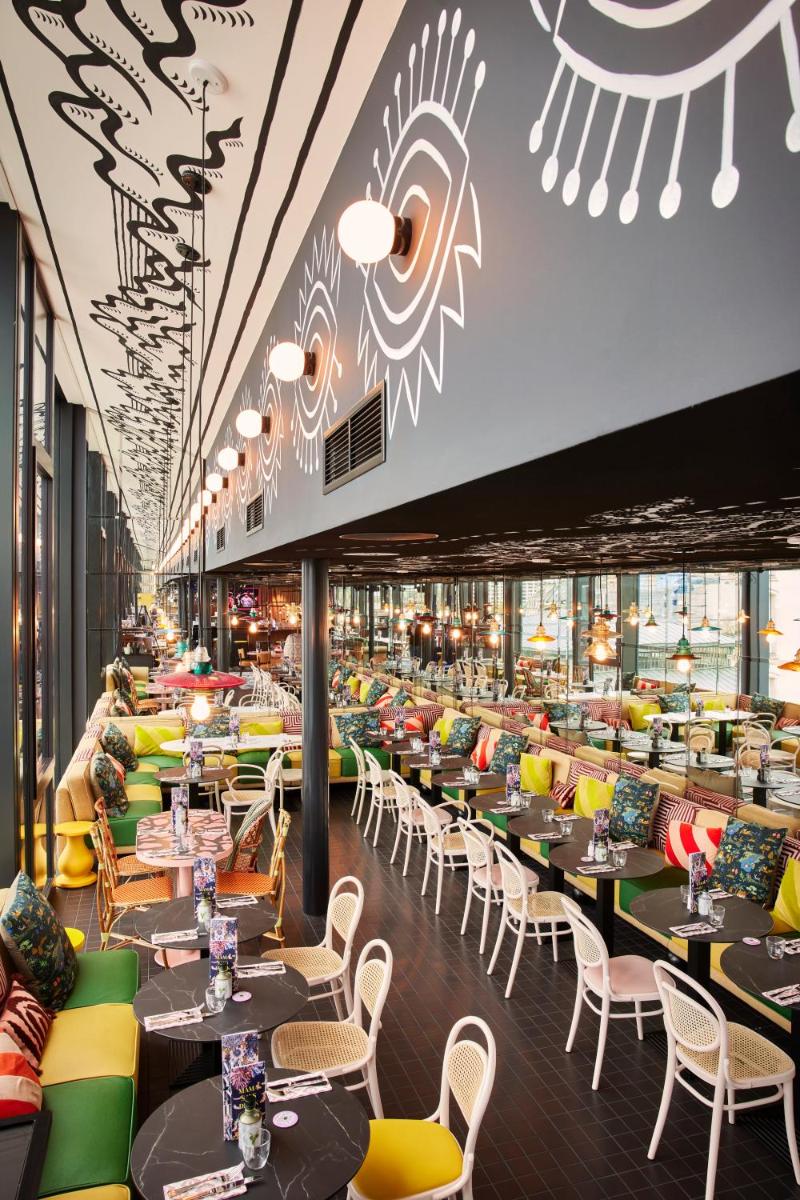 Restaurant ou autre lieu de restauration dans l'établissement Mama Shelter Rennes
