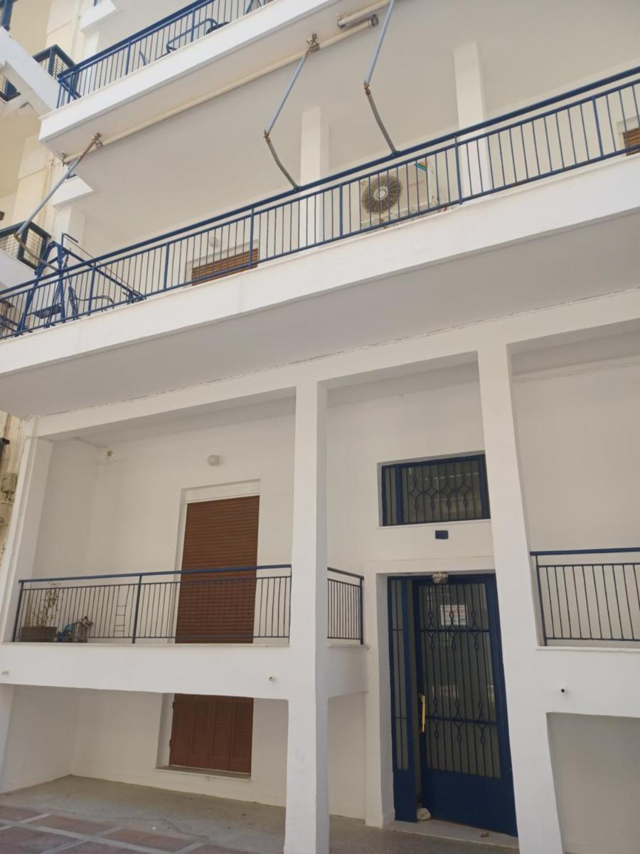 Seaside Family Apartment Loutraki - Housity