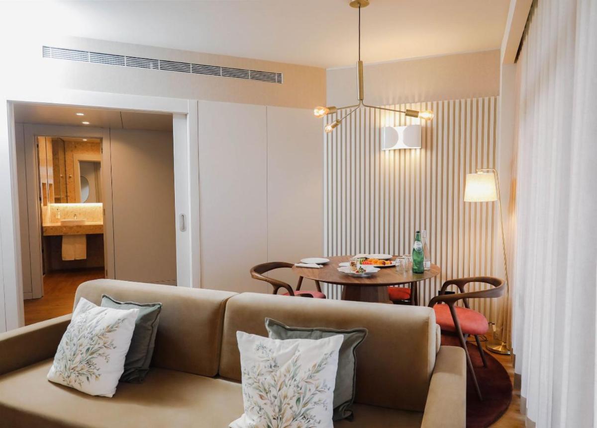 Uma área de estar em Montebelo Viseu Congress Hotel & Spa