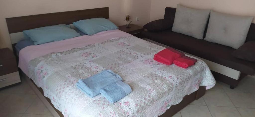 Giotas House - Housity