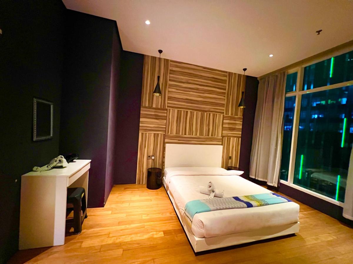 Soho suites klcc by 969 - Housity