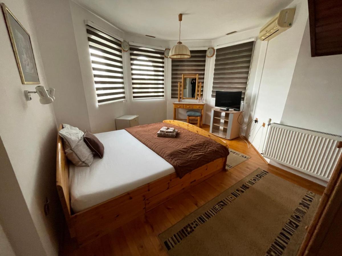 Guest House Luxotel - Housity