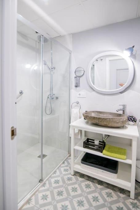 Cozy Flat in City Center Feel the Vibe SelfCheckIn - Housity