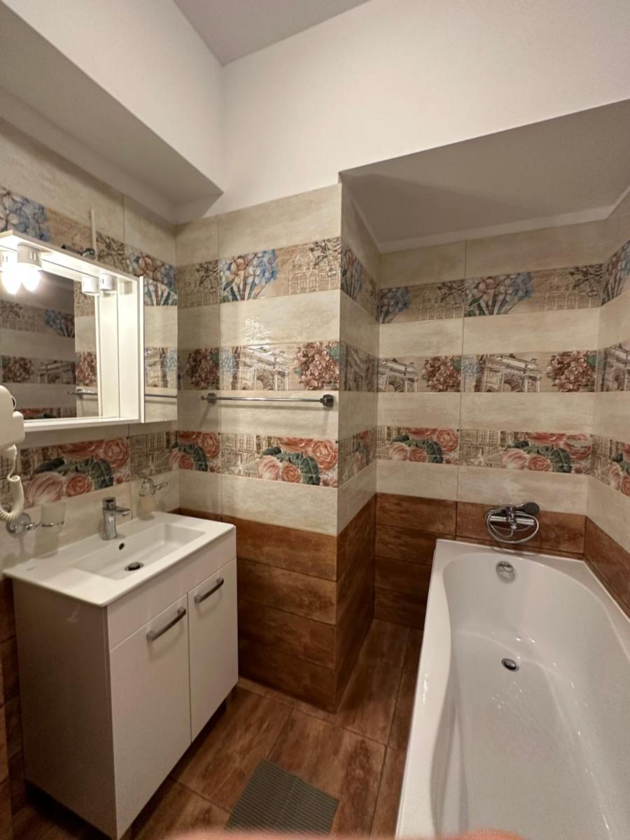 97 RENT House - Housity