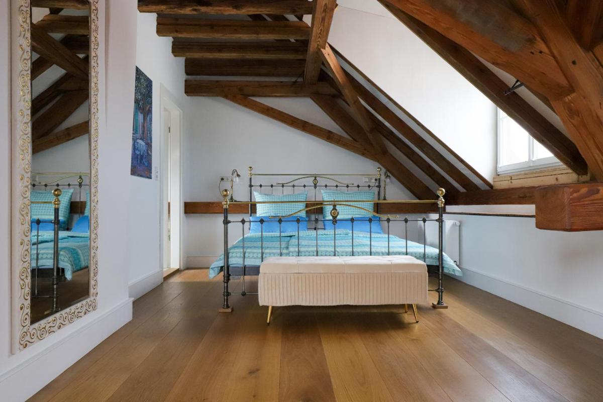 Boutique-Hotel im Sternenhof - Housity