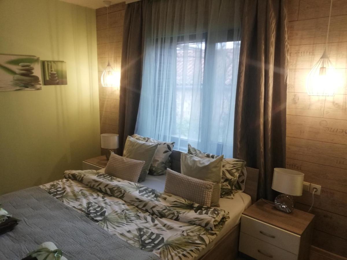 Quiet Nook House - Housity