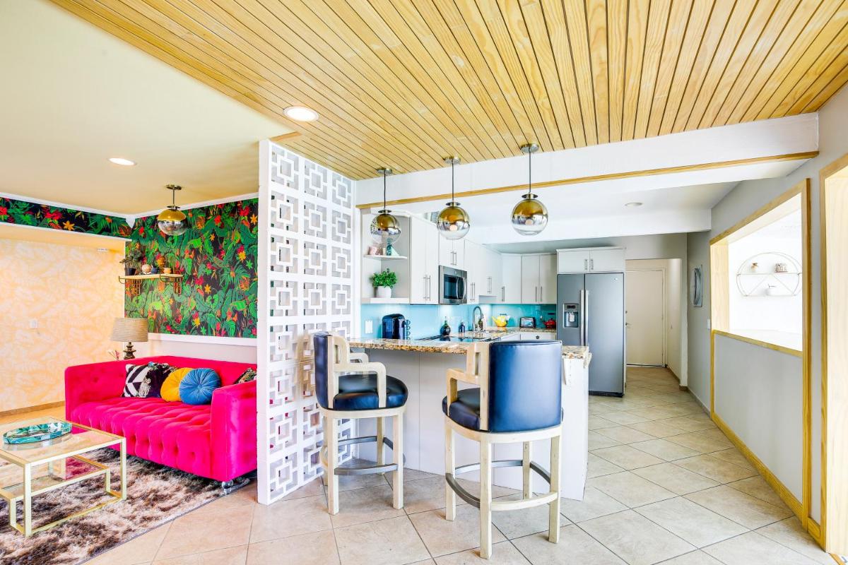 La Quinta Vacation Rental Walk to Old Town! - Housity