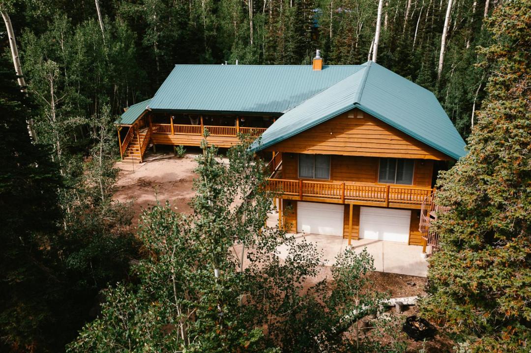 Brian Head Fir Cabin - Housity