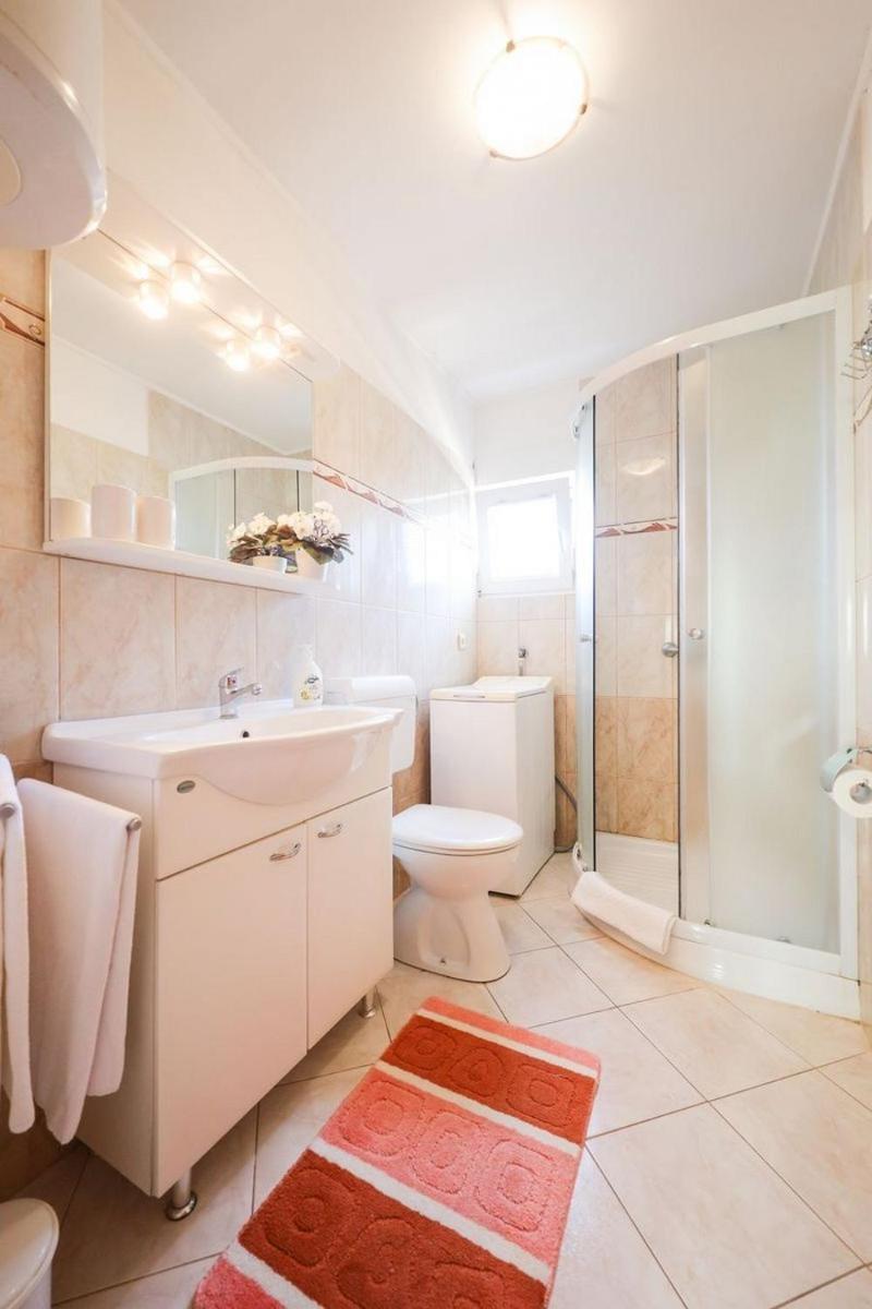 Apartments Mira - Housity