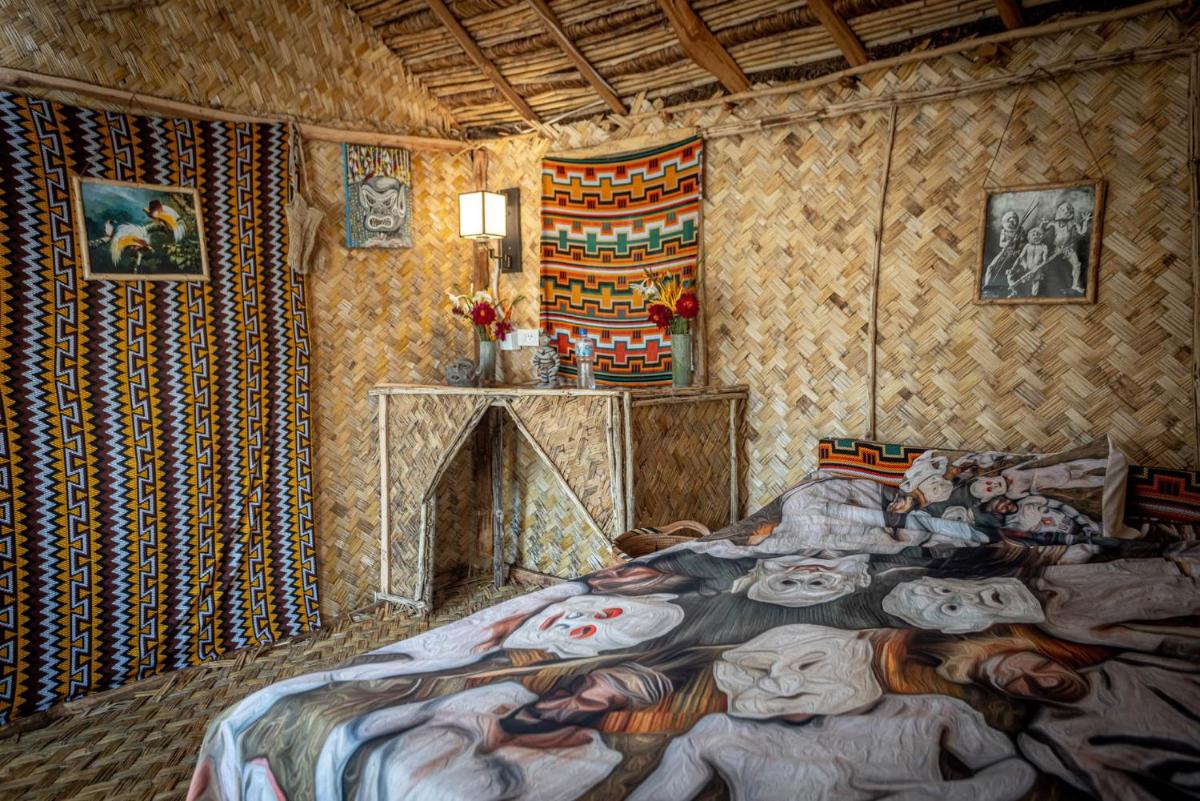 Suitetrails - The Asaro Mudmen Tribal Eco Lodge