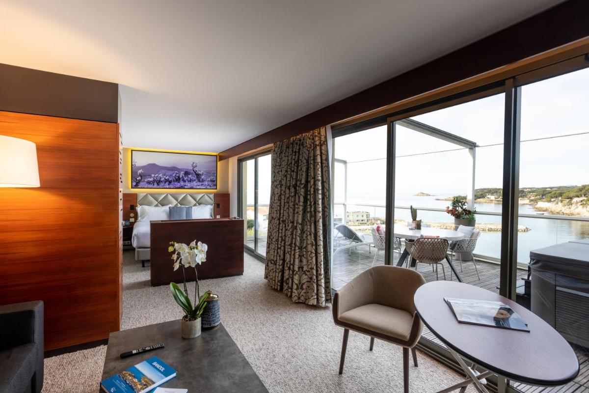 Vue sur la rivière ou le fleuve situé(e) à proximité de l'hôtel