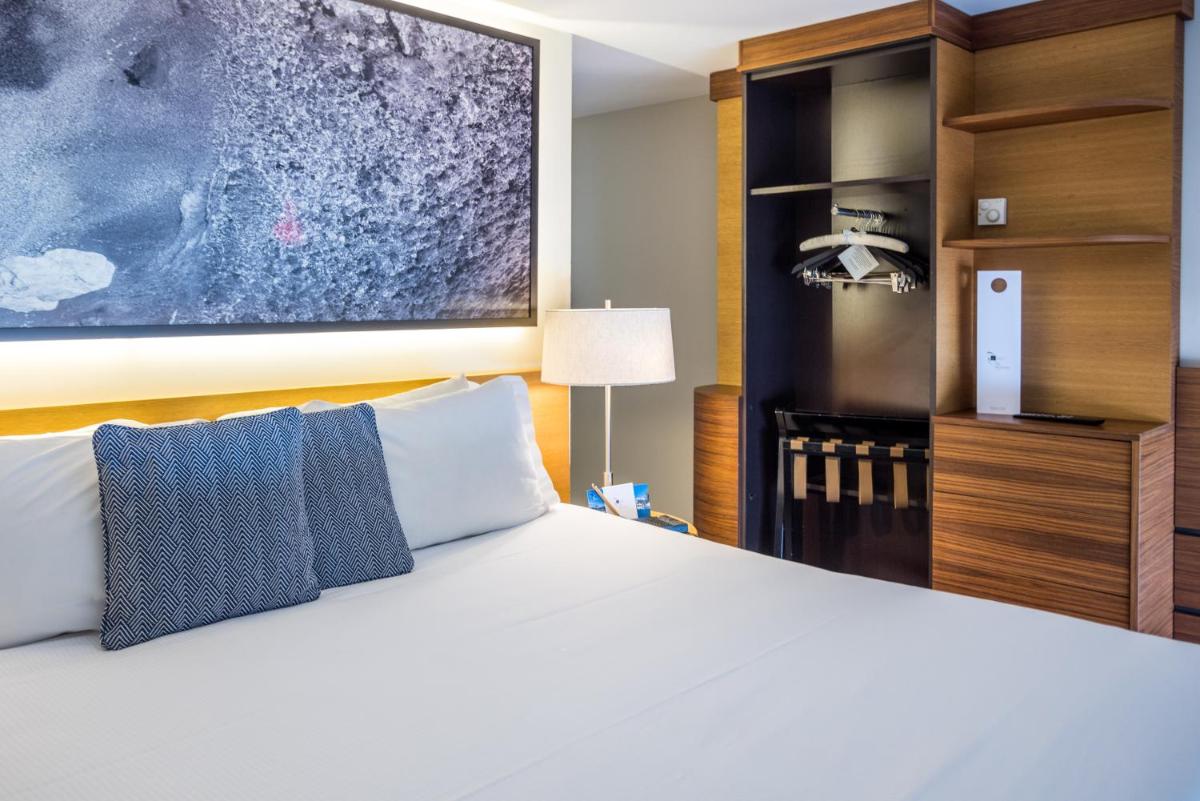 Un ou plusieurs lits dans un hébergement de l'établissement Thalazur Bandol Ile Rousse - Hôtel & Spa