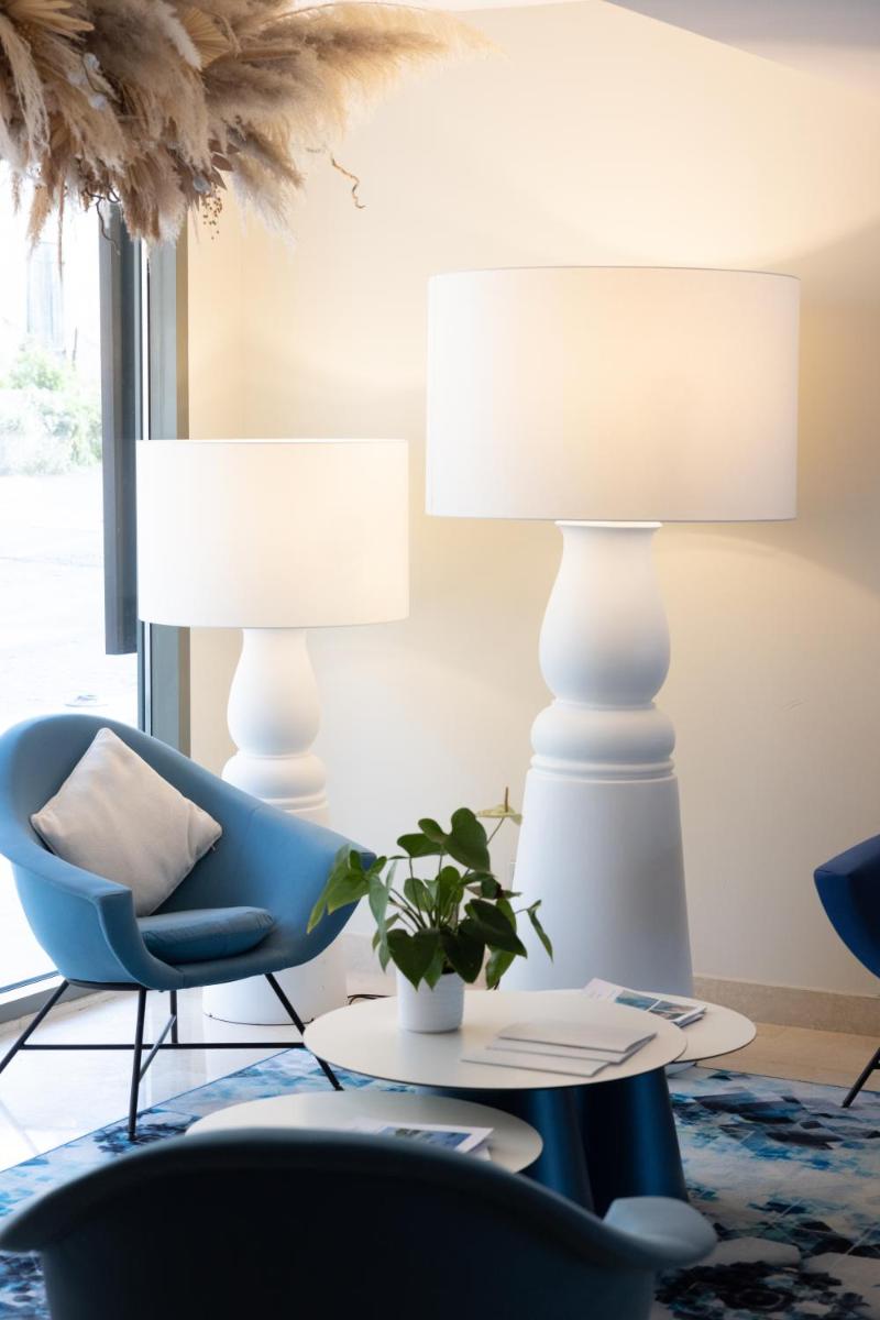 Coin salon dans l'établissement Thalazur Bandol Ile Rousse - Hôtel & Spa