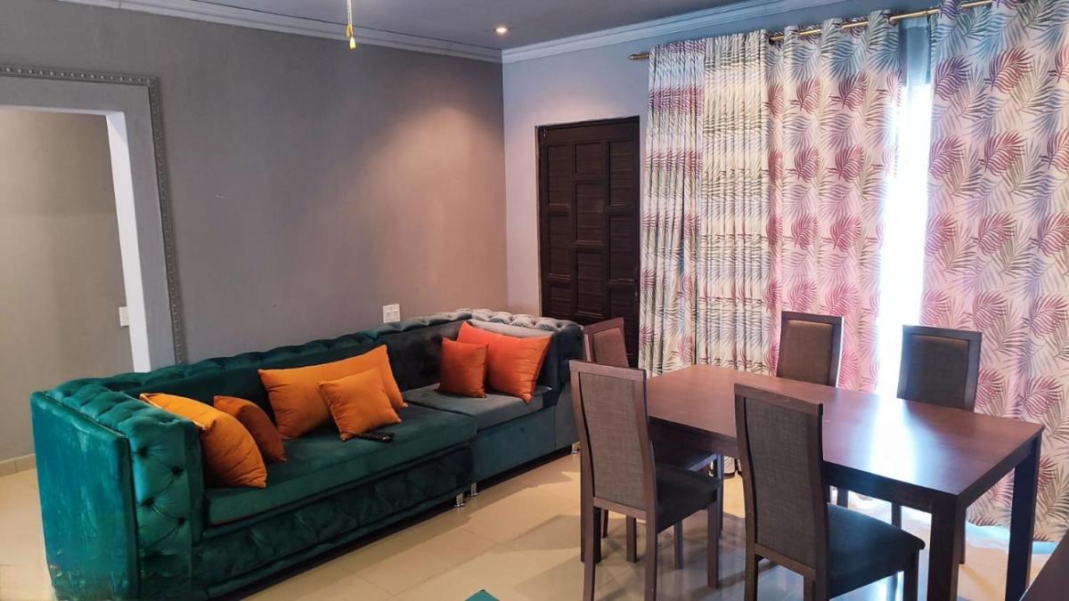 Labas Travellers Guesthouse - Housity