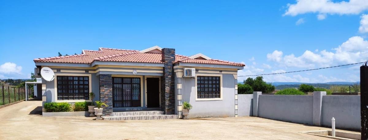 Labas Travellers Guesthouse - Housity