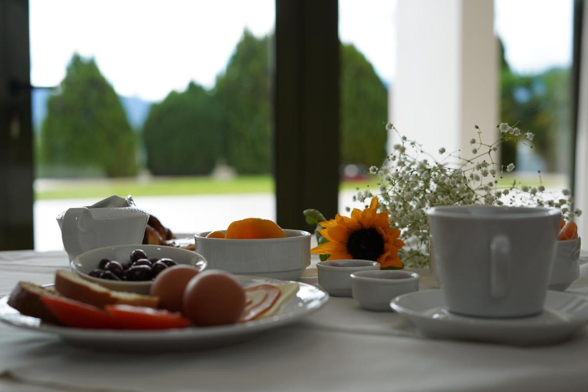 Fthia Hotel - Housity