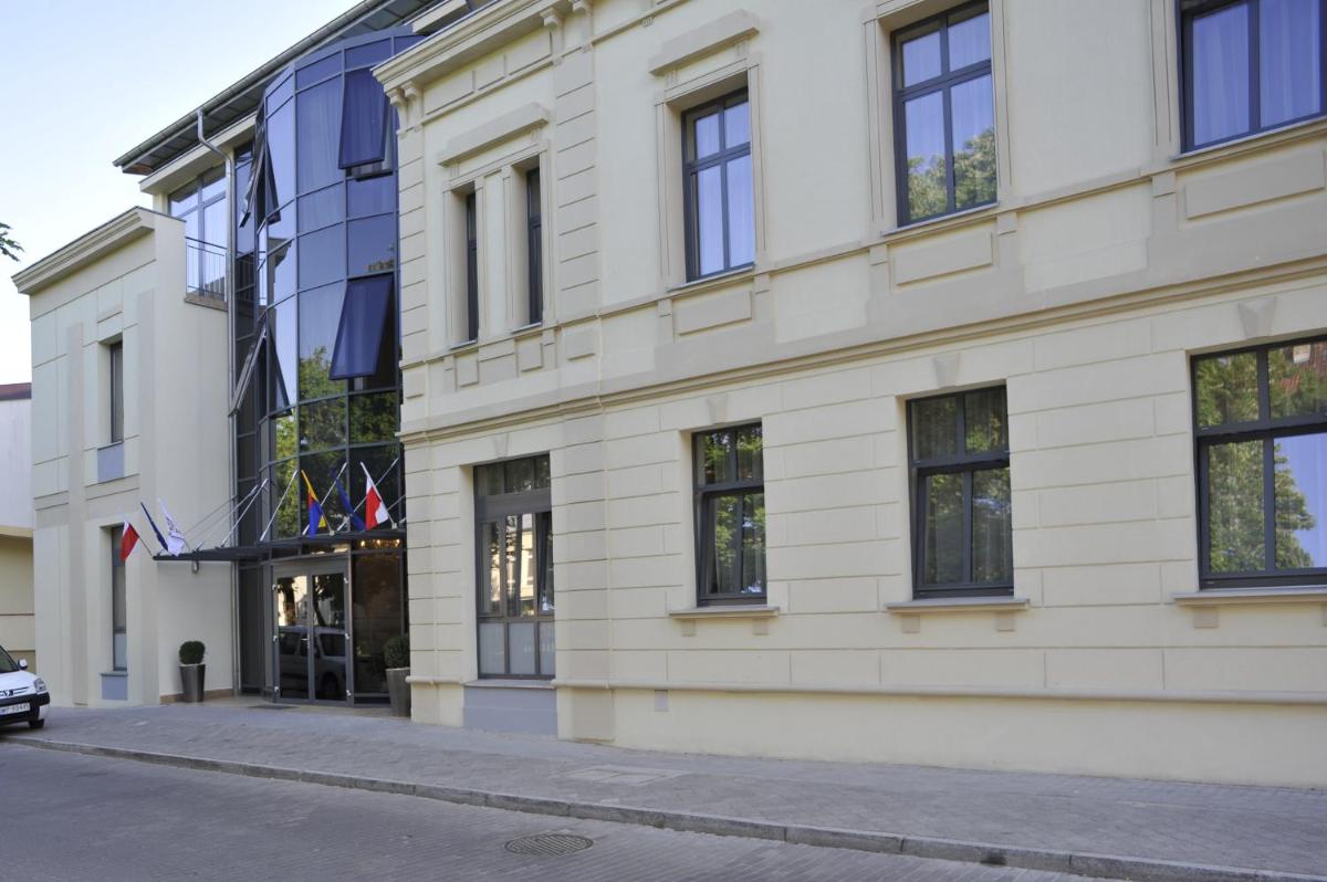 Hotel Starzyński - Housity