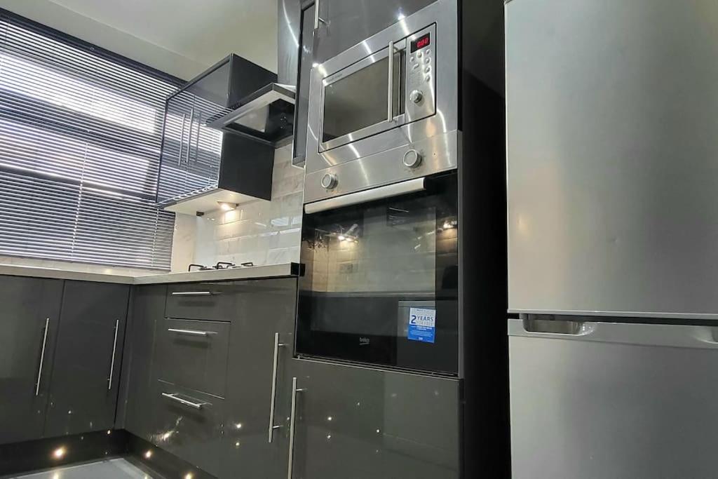 Cosy 3 double bed flat sleeps 6 - Housity