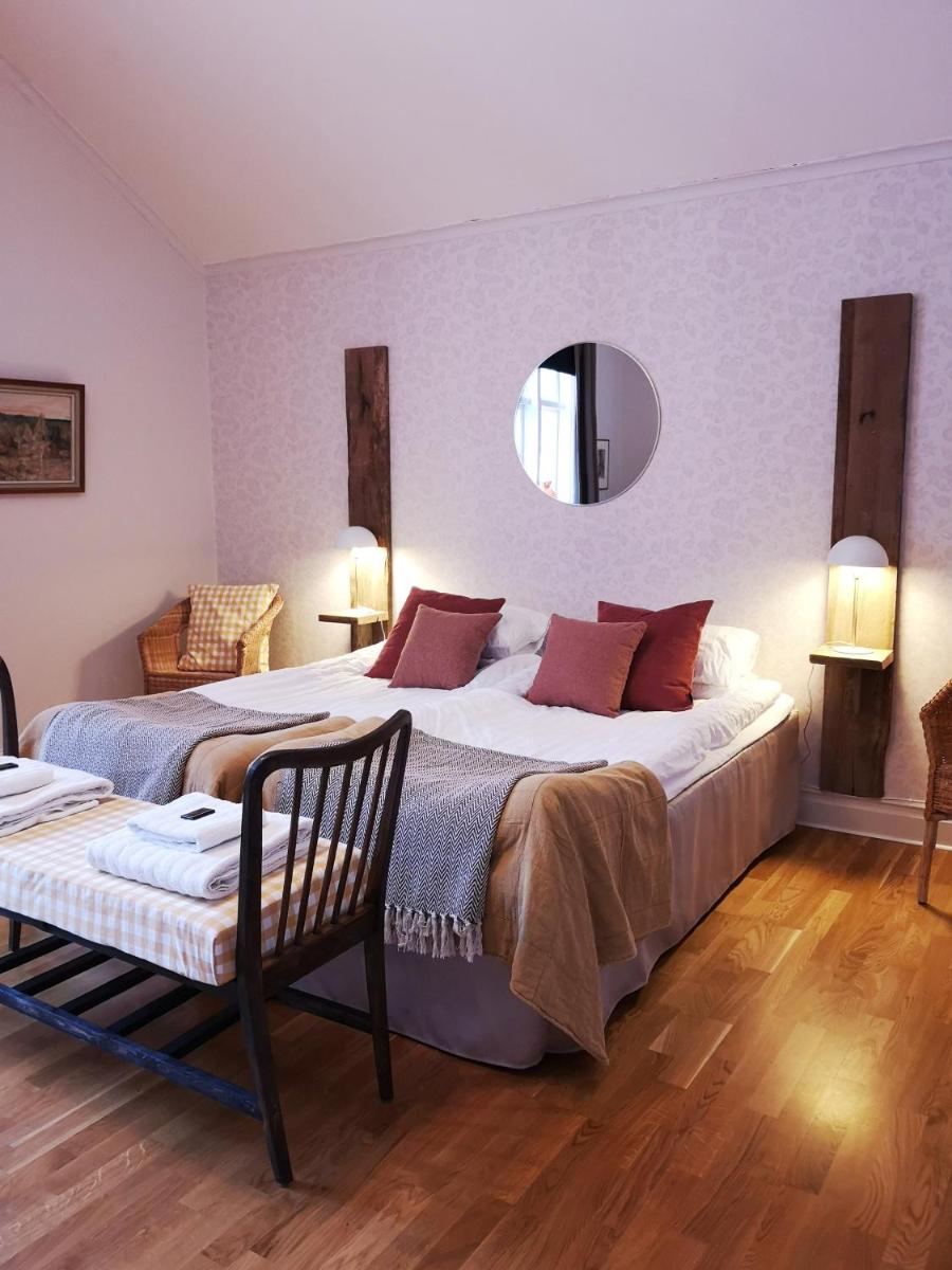Suitetrails - Disponentparken Café och Bed & Breakfast