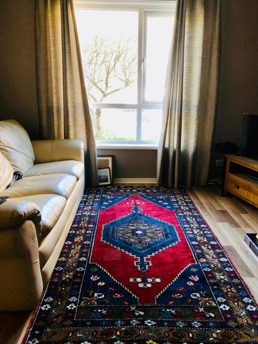 Double Room - Close to Airport - Housity