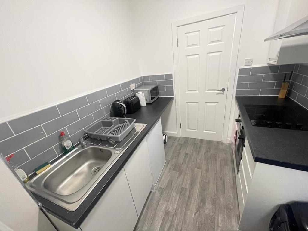 The Belmont Suite Sasco Apartments - Housity