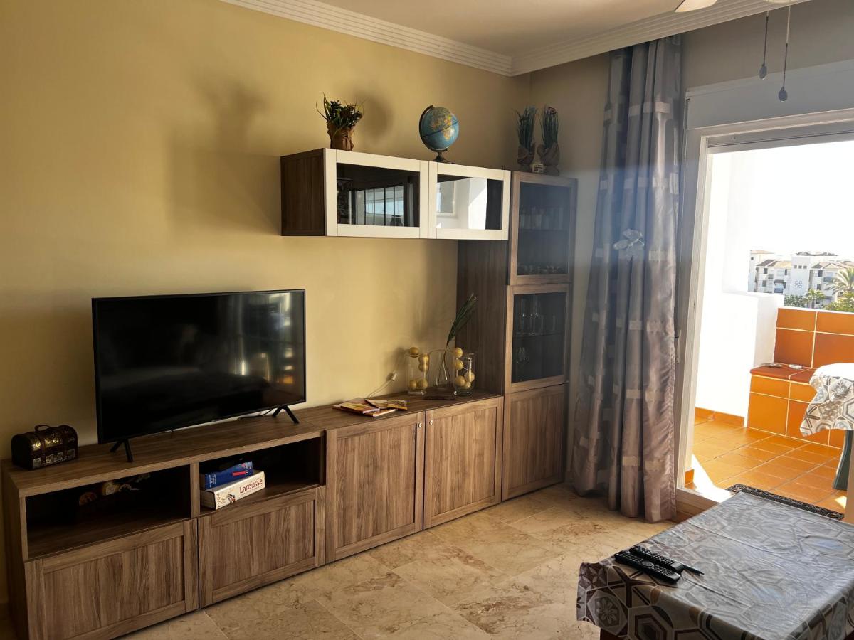 Sabinillas Apartment - Housity
