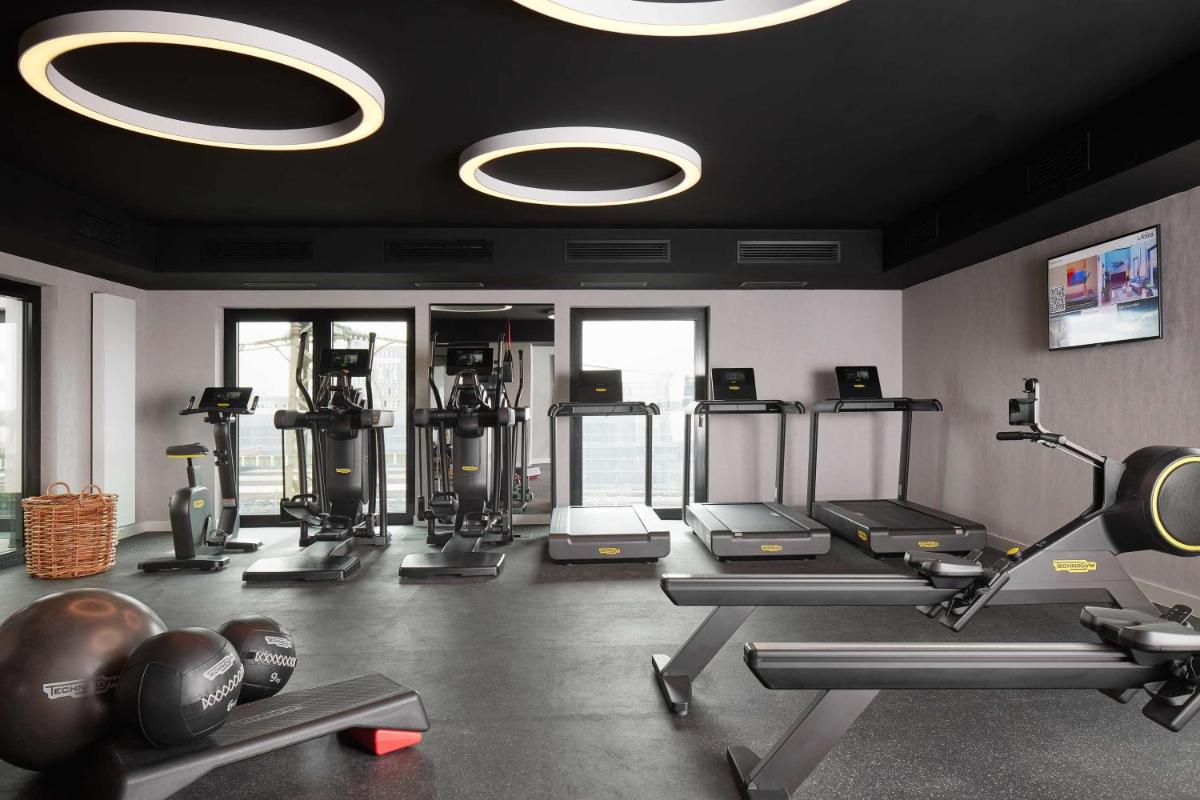 Adina Apartment Hotel Dusseldorf - Housity