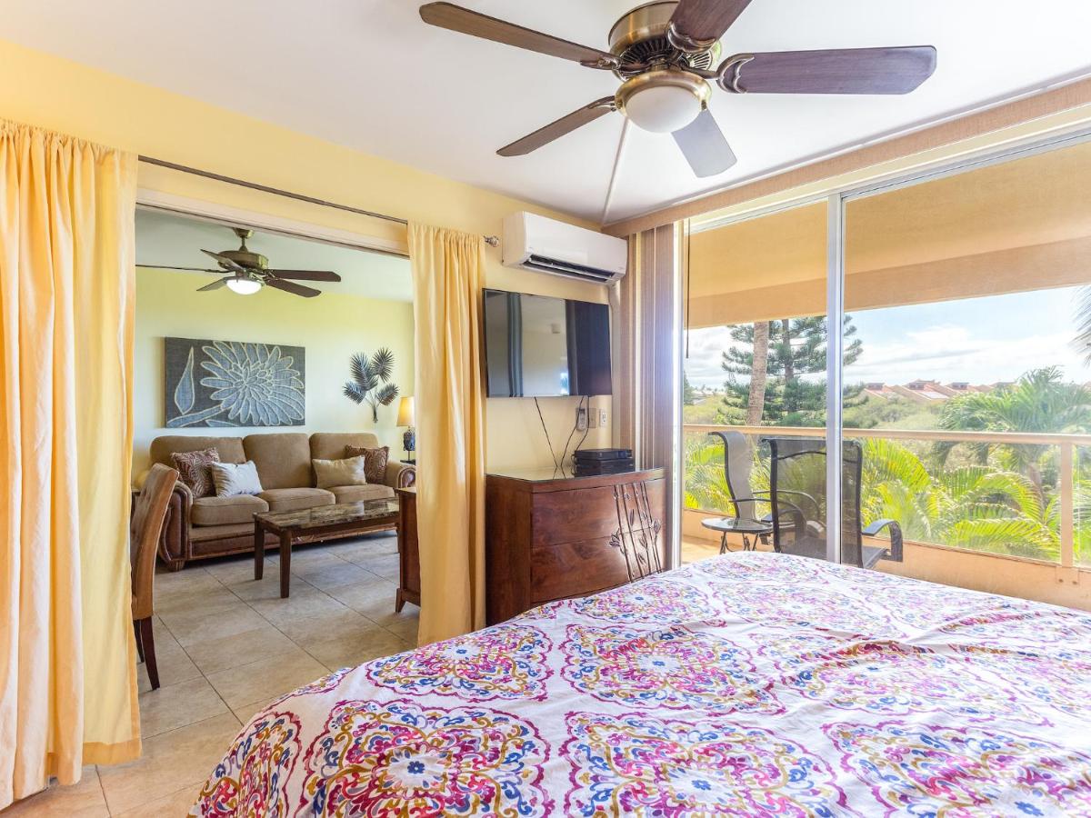 Maui Banyan T-305B - Housity