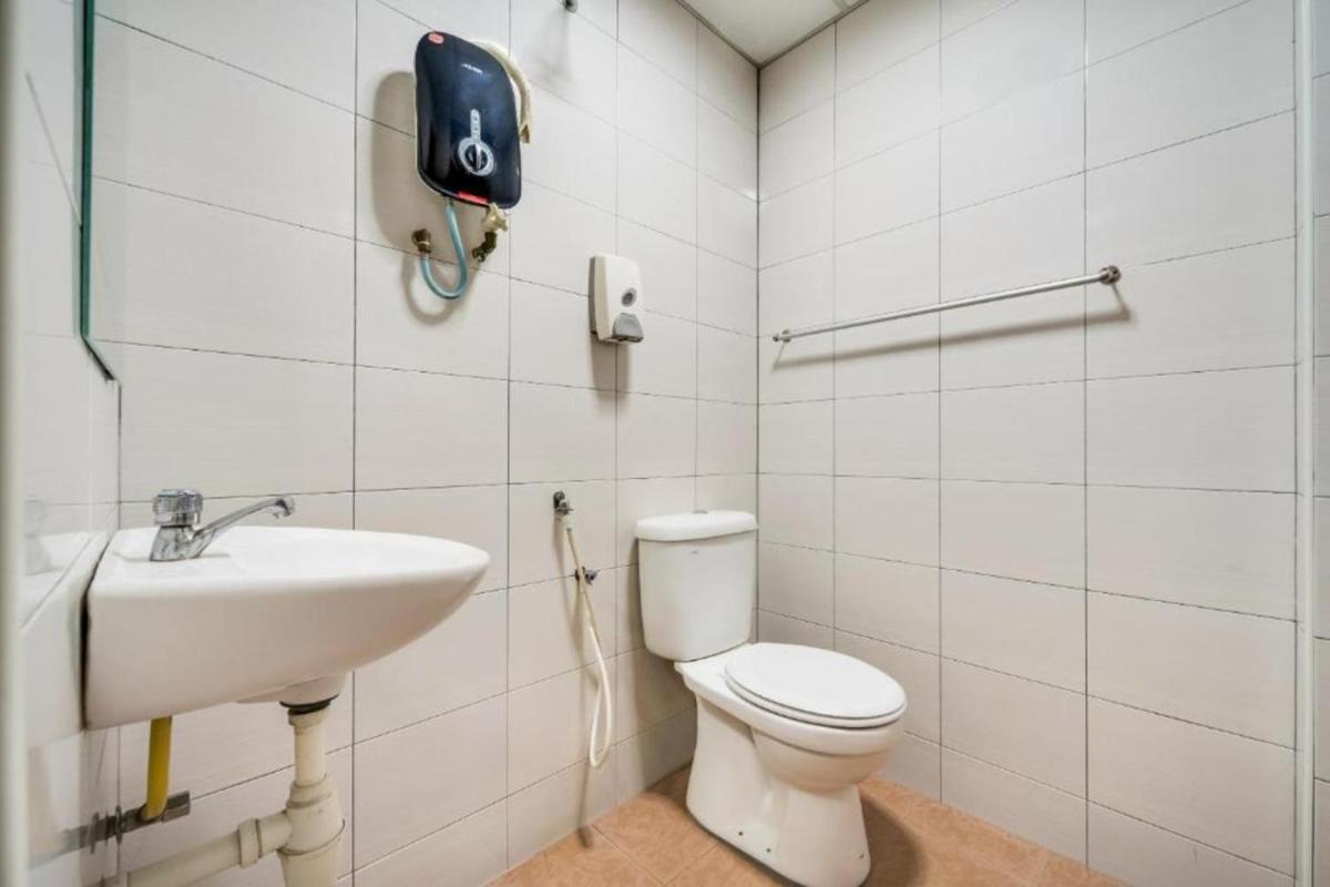 Hotel River Inn - Housity
