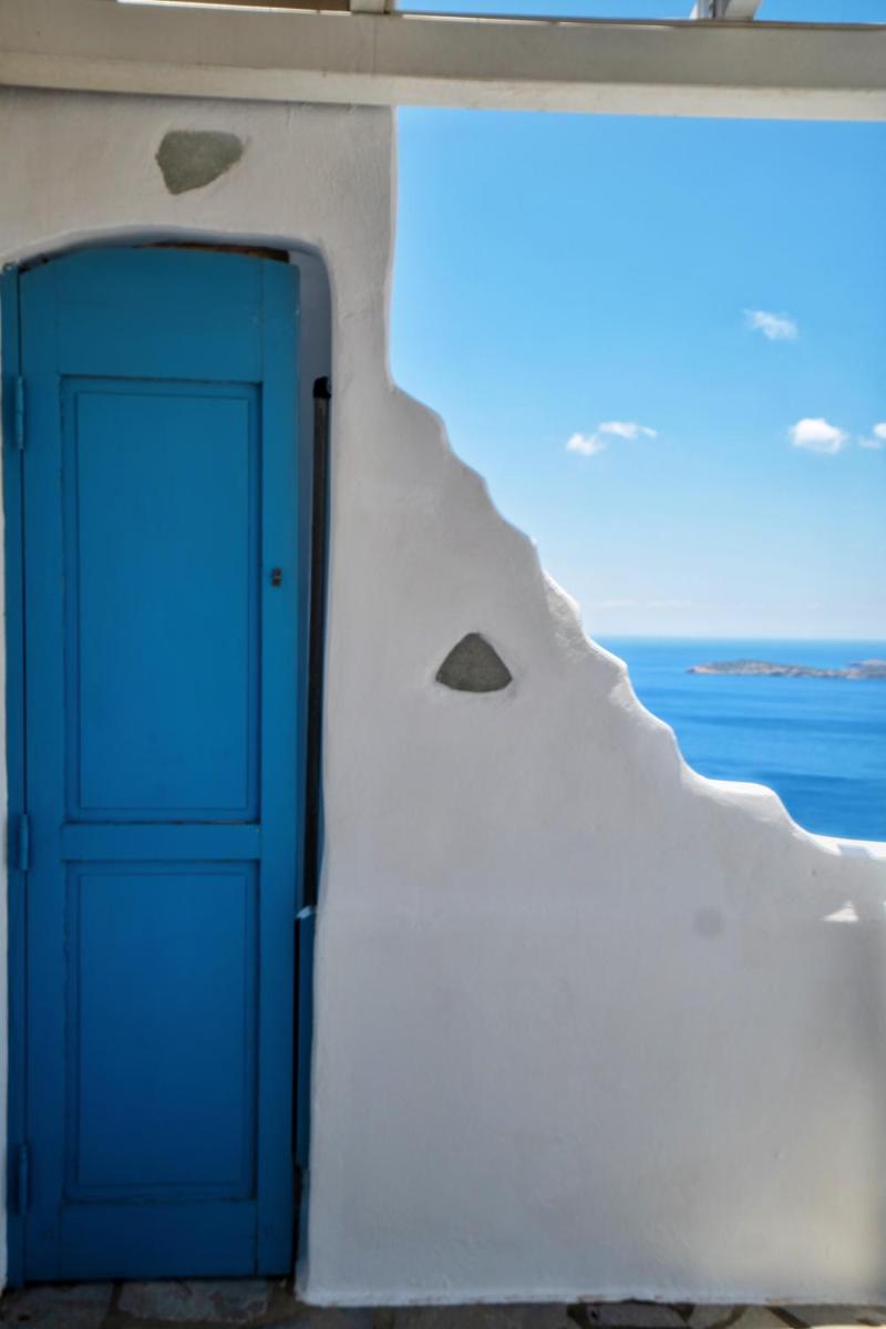 Ocean Villa with Sunset Views, 10 mins to Batsi Bay - Housity