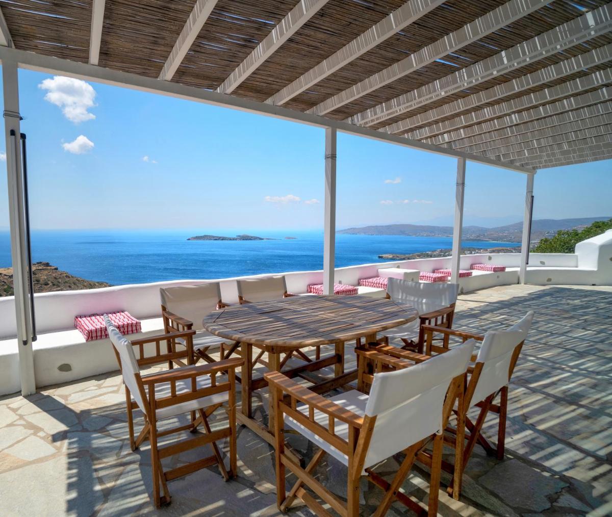 Ocean Villa with Sunset Views, 10 mins to Batsi Bay - Housity