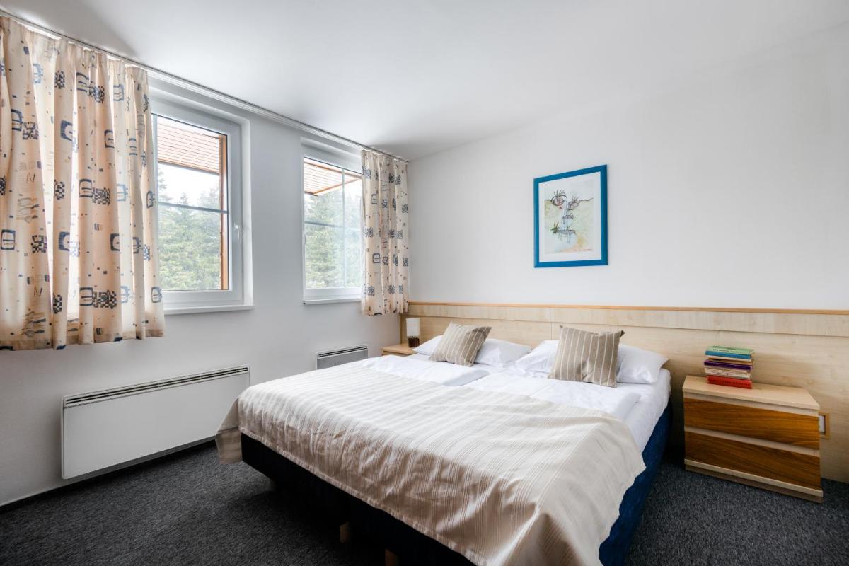 Hotel Petrovy kameny - Housity